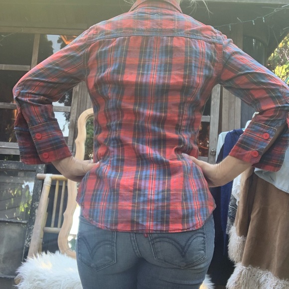 Super dry Flannel pattern button up. Worn once. - Picture 5 of 6